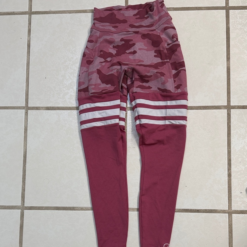 Bombshell Sportswear Pink Camo Leggings